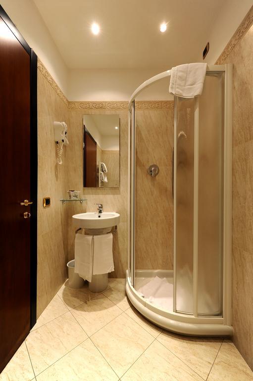 Hotel City Леньяно Номер фото