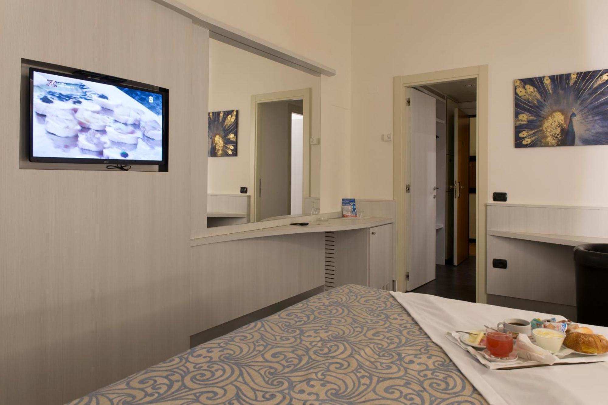 Hotel City Леньяно Екстер'єр фото