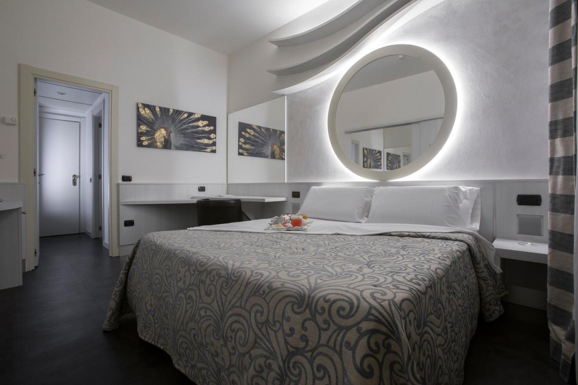 Hotel City Леньяно Екстер'єр фото